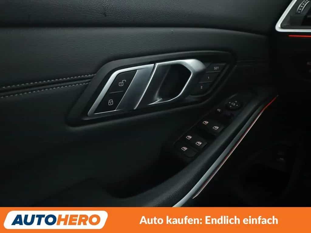 BMW 320 i M Sport Aut.*NAVI*LASER*TEMPO*CAM*PDC* 02/2020-photo-33