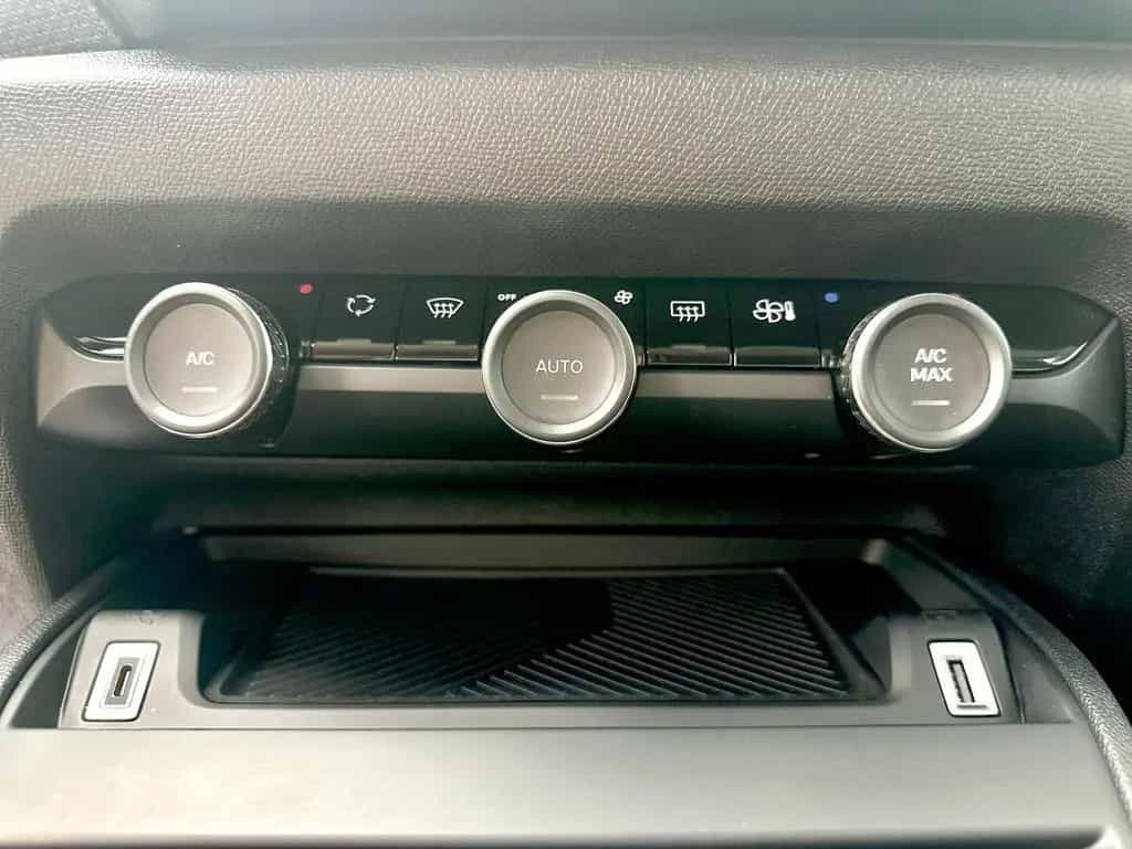 Citroën C4 1.2 12V e-THP / PureTech 04/2025-photo-15