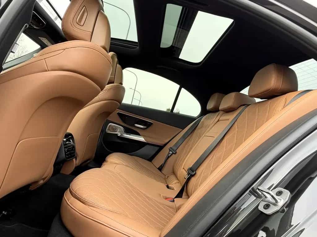 Mercedes-Benz E 220 E Limousine E 220 d AMG Line Premium Plus 06/2025-photo-16