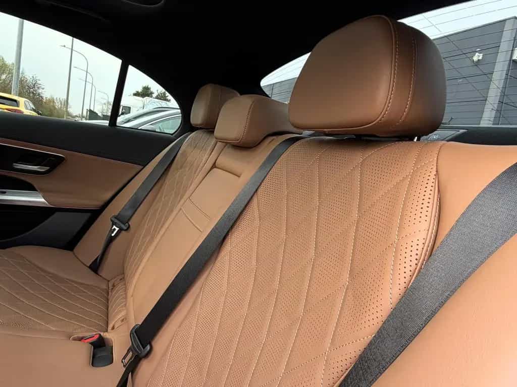 Mercedes-Benz E 220 E Limousine E 220 d AMG Line Premium Plus 06/2025-photo-17