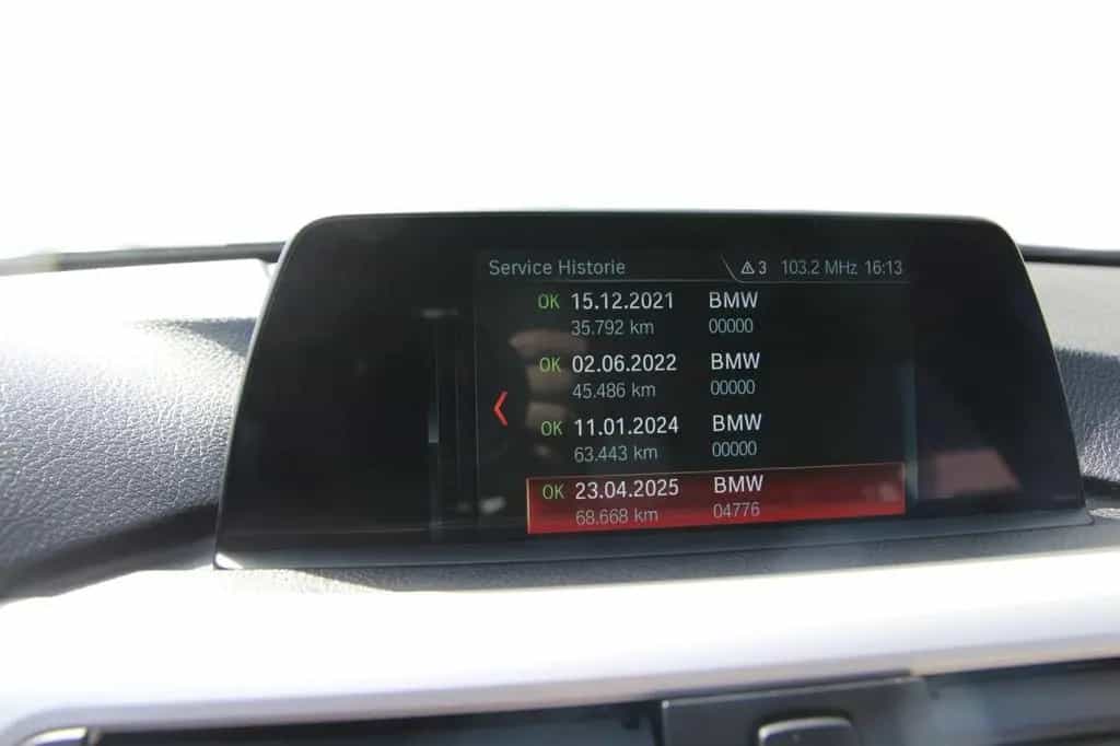 BMW 320 d xDrive Advantage Touring/LED/ AHK/ Panorama 03/2019-photo-12