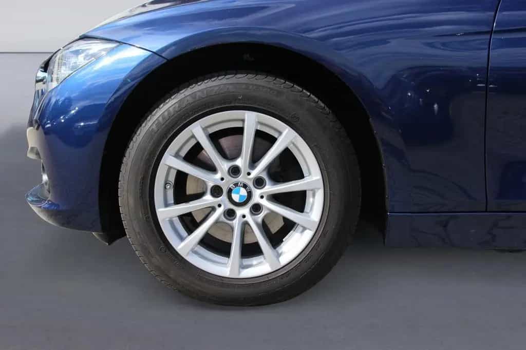 BMW 320 d xDrive Advantage Touring/LED/ AHK/ Panorama 03/2019-photo-25