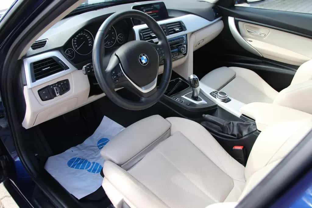 BMW 320 d xDrive Advantage Touring/LED/ AHK/ Panorama 03/2019-photo-7