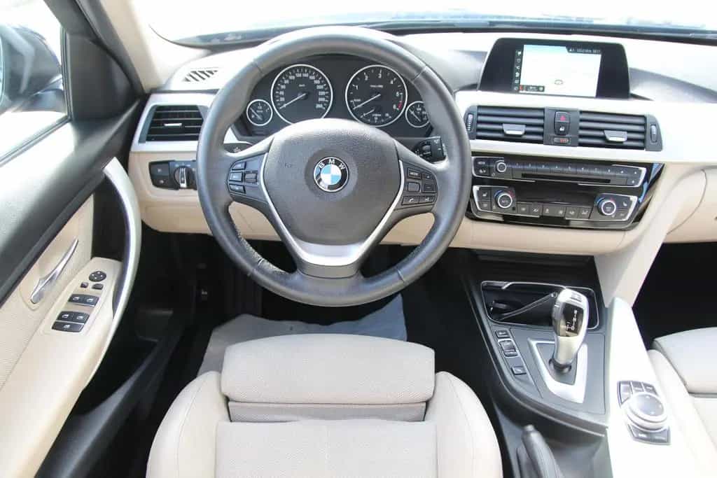 BMW 320 d xDrive Advantage Touring/LED/ AHK/ Panorama 03/2019-photo-8