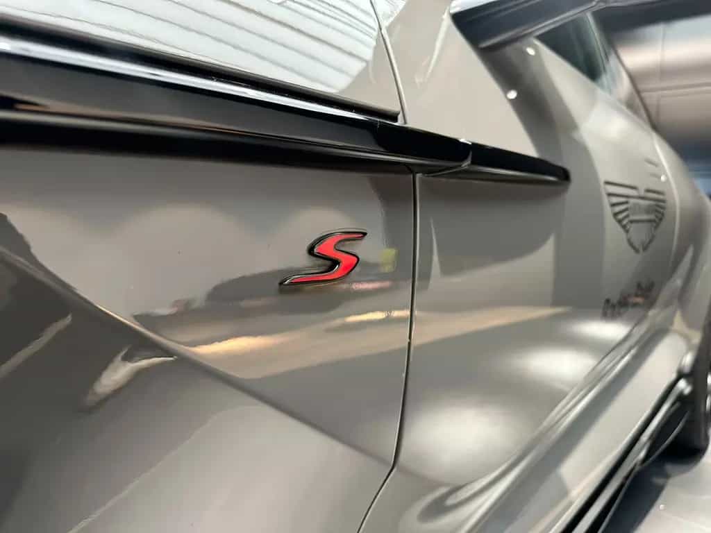 Aston Martin DBX S - China Grey - S Alcantara - Lightweight 01/2026-photo-13