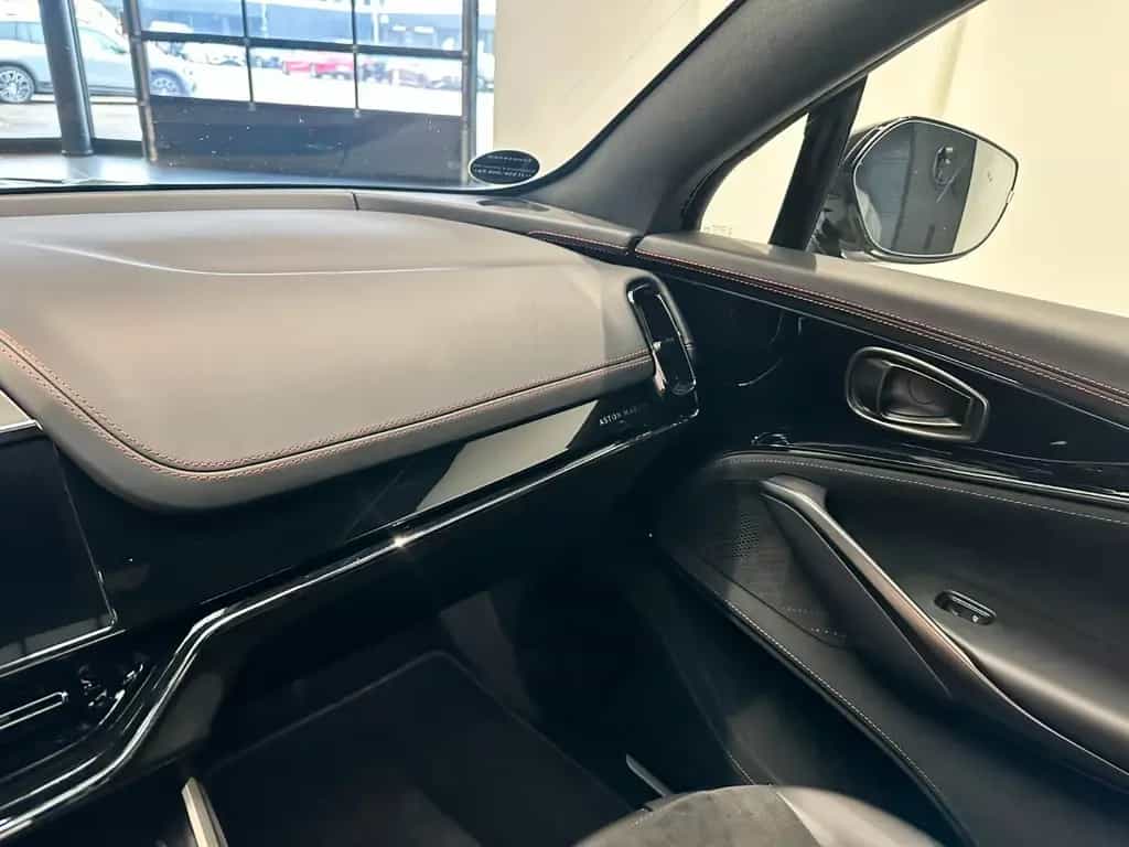 Aston Martin DBX S - China Grey - S Alcantara - Lightweight 01/2026-photo-9