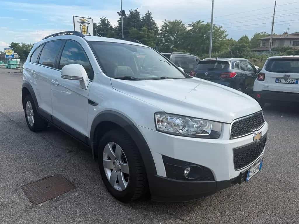 Chevrolet Captiva 2.2 VCDi 163CV 2WD LT 03/2012-photo-2
