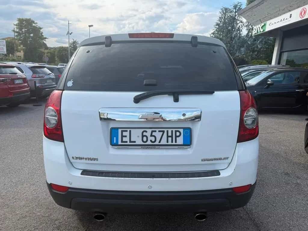 Chevrolet Captiva 2.2 VCDi 163CV 2WD LT 03/2012-photo-4