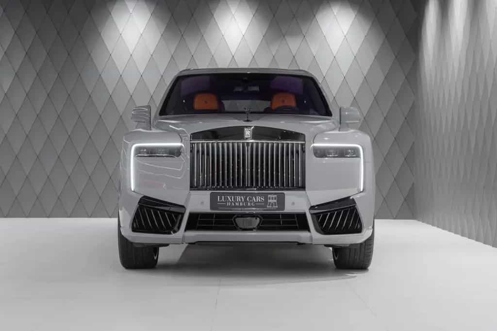 Rolls-Royce Cullinan BLACK BADGE 2026 GREY/ORANGE STARLIGHT 05/2026-photo-1