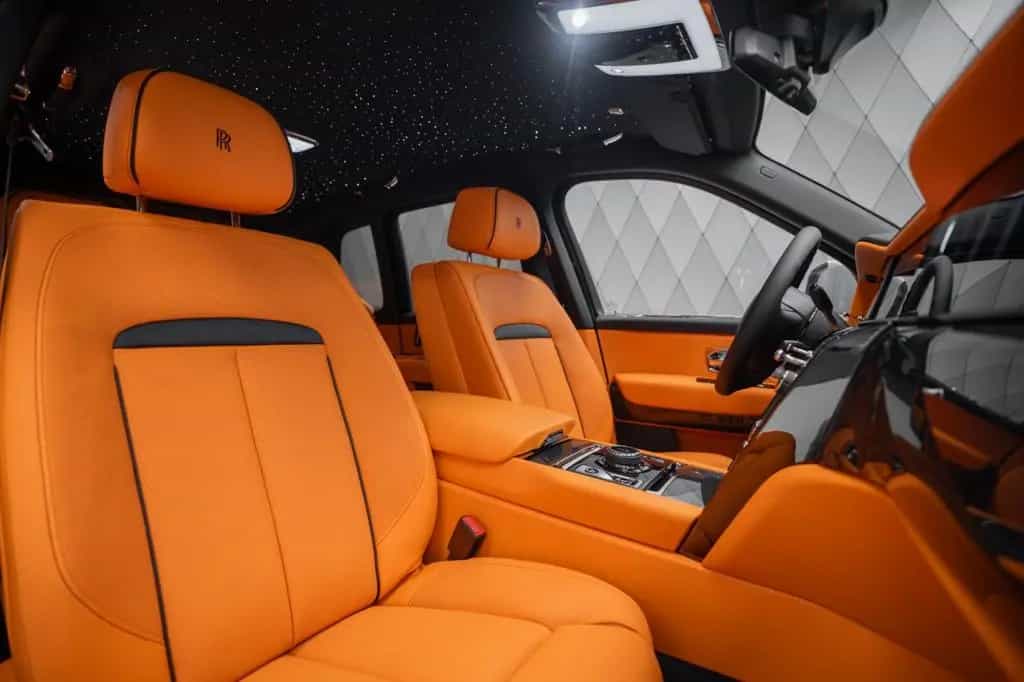 Rolls-Royce Cullinan BLACK BADGE 2026 GREY/ORANGE STARLIGHT 05/2026-photo-10