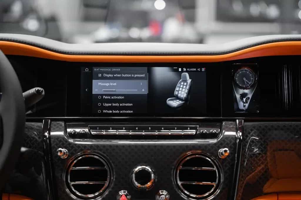 Rolls-Royce Cullinan BLACK BADGE 2026 GREY/ORANGE STARLIGHT 05/2026-photo-14