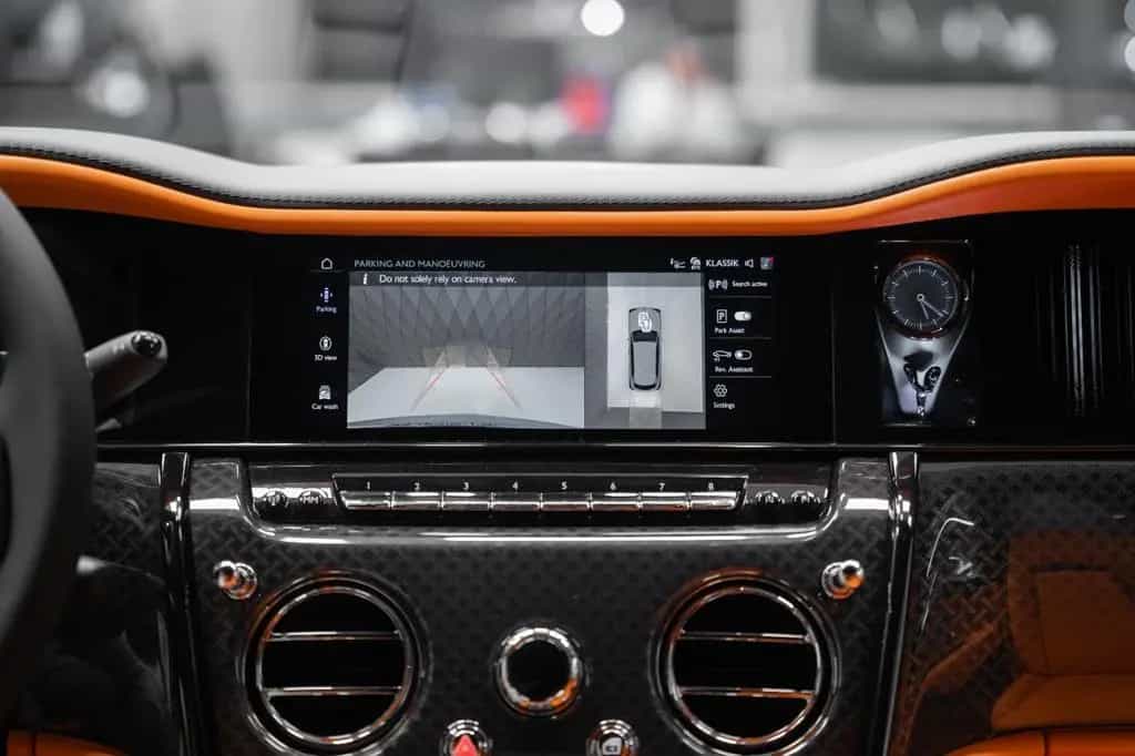 Rolls-Royce Cullinan BLACK BADGE 2026 GREY/ORANGE STARLIGHT 05/2026-photo-15