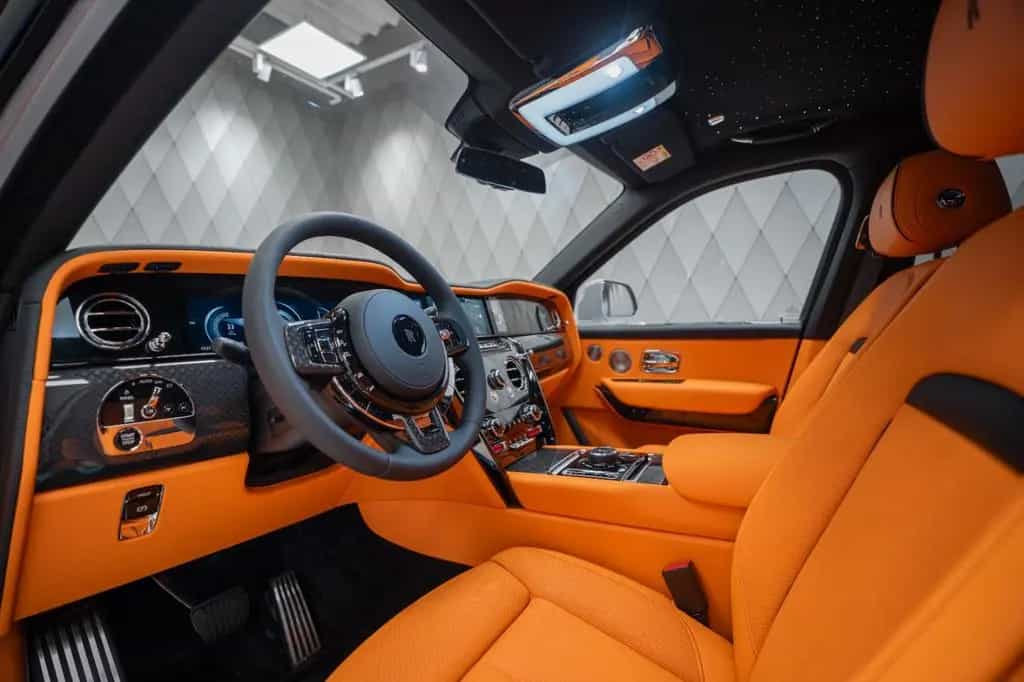 Rolls-Royce Cullinan BLACK BADGE 2026 GREY/ORANGE STARLIGHT 05/2026-photo-8