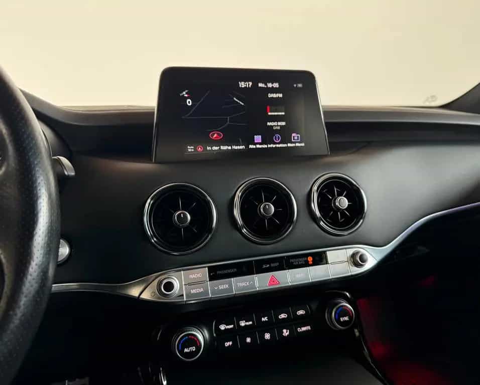 Kia Stinger GT 3.3 V6 4WD HEADUP H&K BASTUCK 360° 8X 11/2018-photo-16