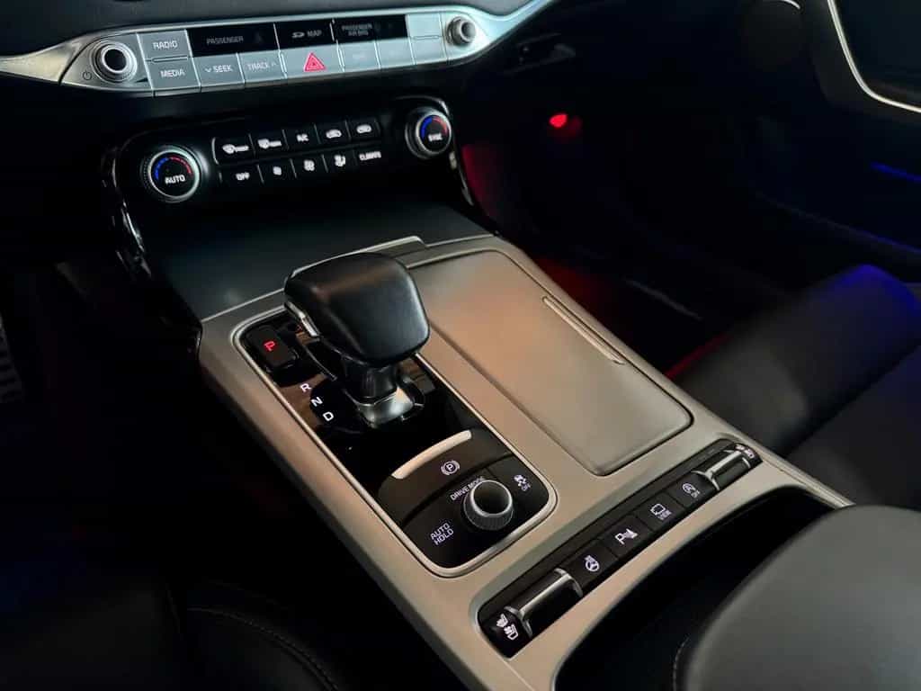 Kia Stinger GT 3.3 V6 4WD HEADUP H&K BASTUCK 360° 8X 11/2018-photo-18