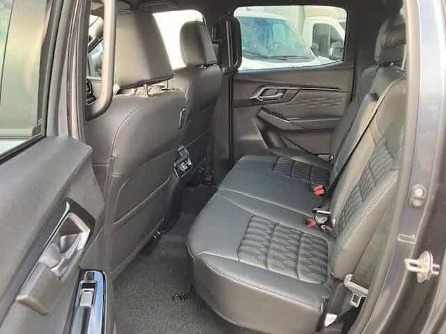 Isuzu D-Max MY25 Double Cab 4WD V-CROSS AT 05/2026-photo-6