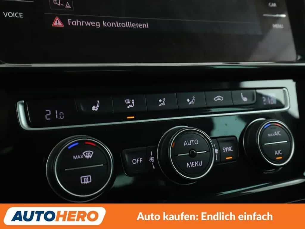Volkswagen Golf VII 1.4 TSI Highline BM*LED*NAVI*PDC*SHZ* 03/2017-photo-24