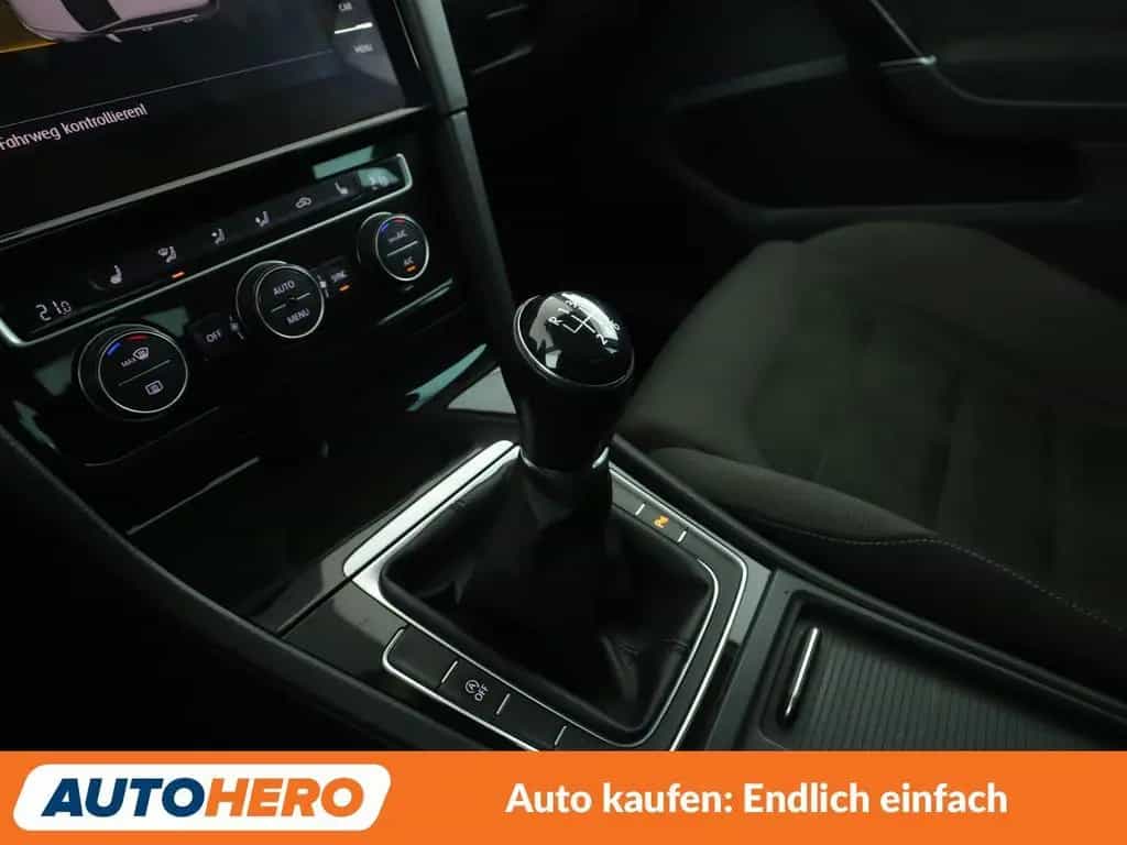 Volkswagen Golf VII 1.4 TSI Highline BM*LED*NAVI*PDC*SHZ* 03/2017-photo-27