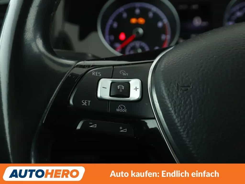 Volkswagen Golf VII 1.4 TSI Highline BM*LED*NAVI*PDC*SHZ* 03/2017-photo-29