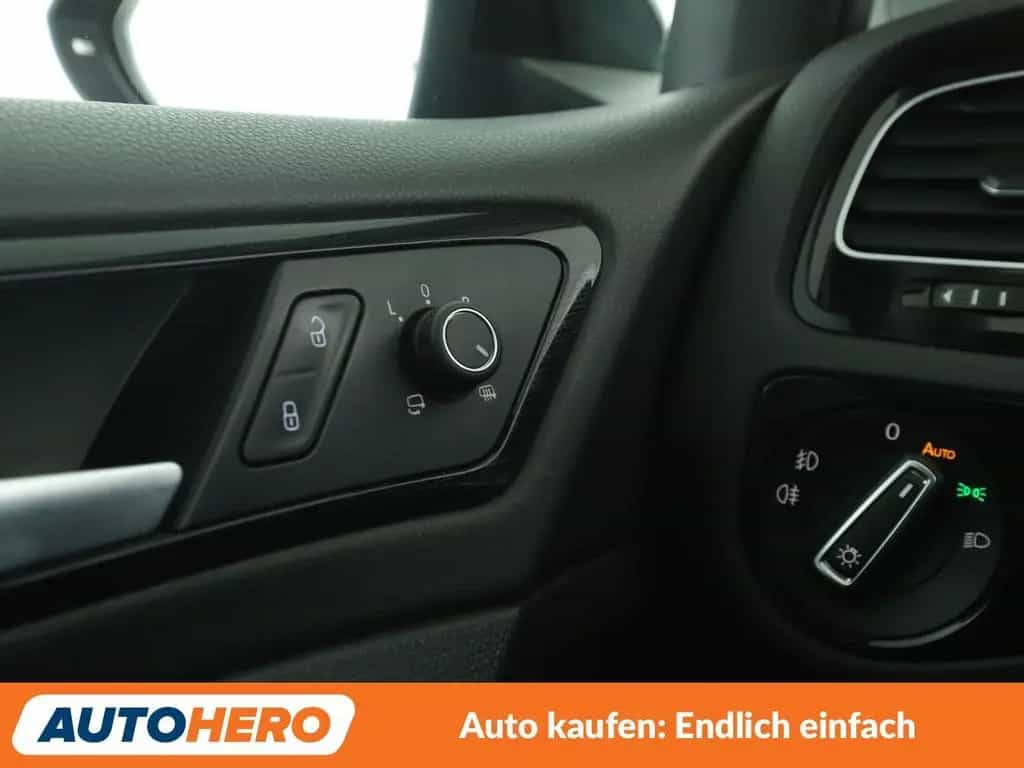 Volkswagen Golf VII 1.4 TSI Highline BM*LED*NAVI*PDC*SHZ* 03/2017-photo-30