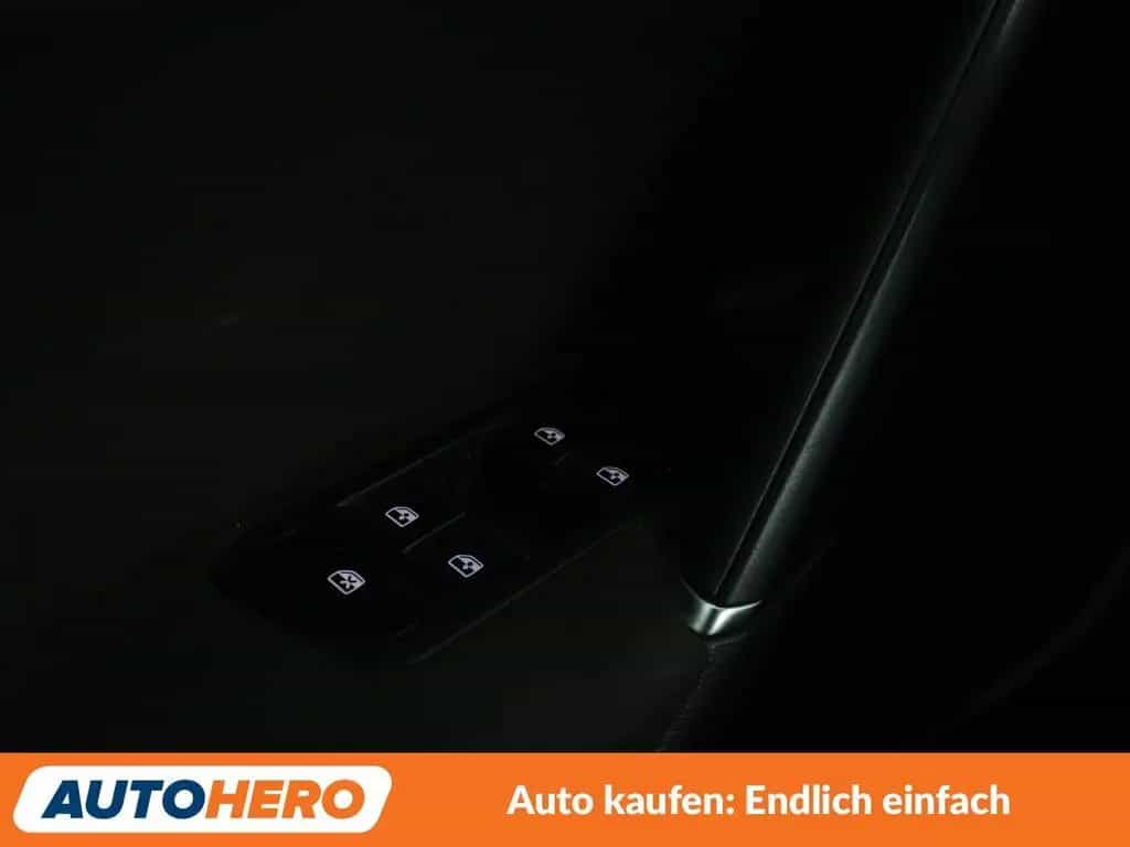 Volkswagen Golf VII 1.4 TSI Highline BM*LED*NAVI*PDC*SHZ* 03/2017-photo-31