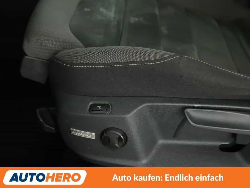 Volkswagen Golf VII 1.4 TSI Highline BM*LED*NAVI*PDC*SHZ* 03/2017-photo-32