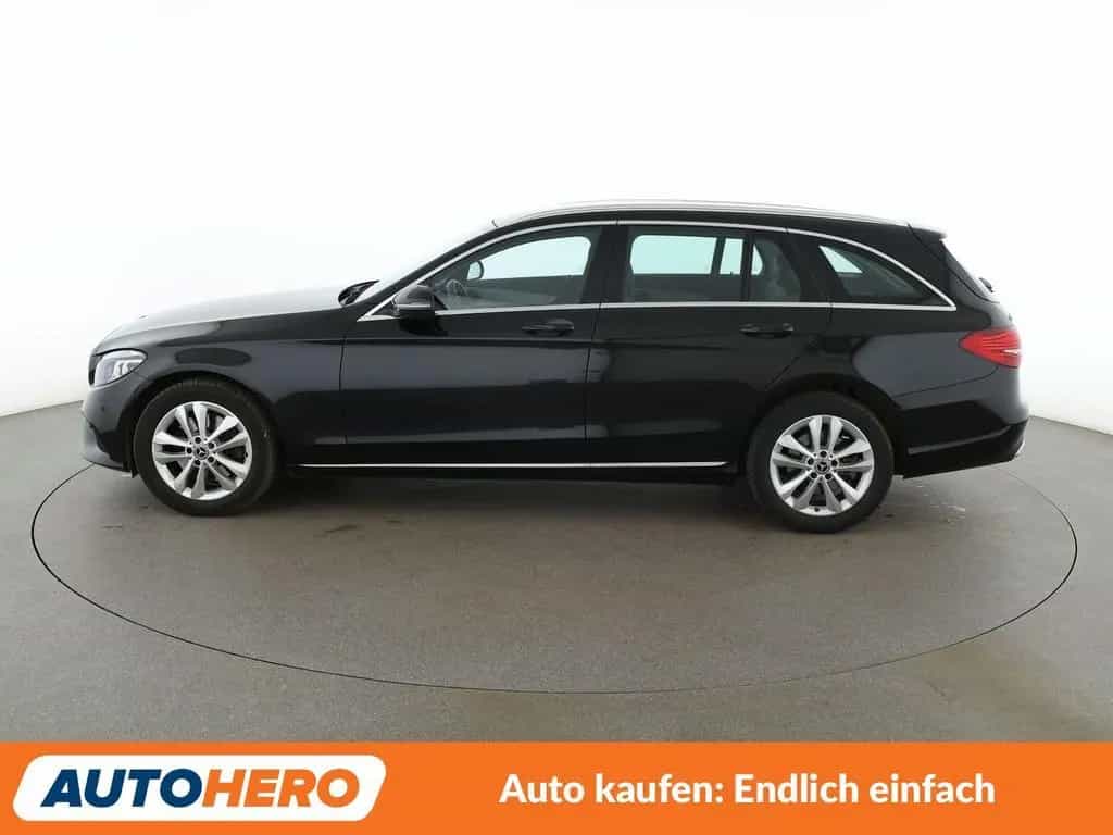 Mercedes-Benz C 300 T Avantgarde Aut.*NAVI*LED*HUD*ACC*360° 11/2018-photo-2