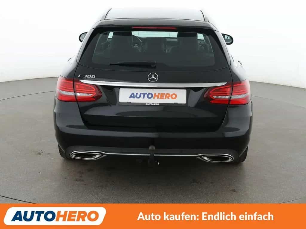 Mercedes-Benz C 300 T Avantgarde Aut.*NAVI*LED*HUD*ACC*360° 11/2018-photo-4