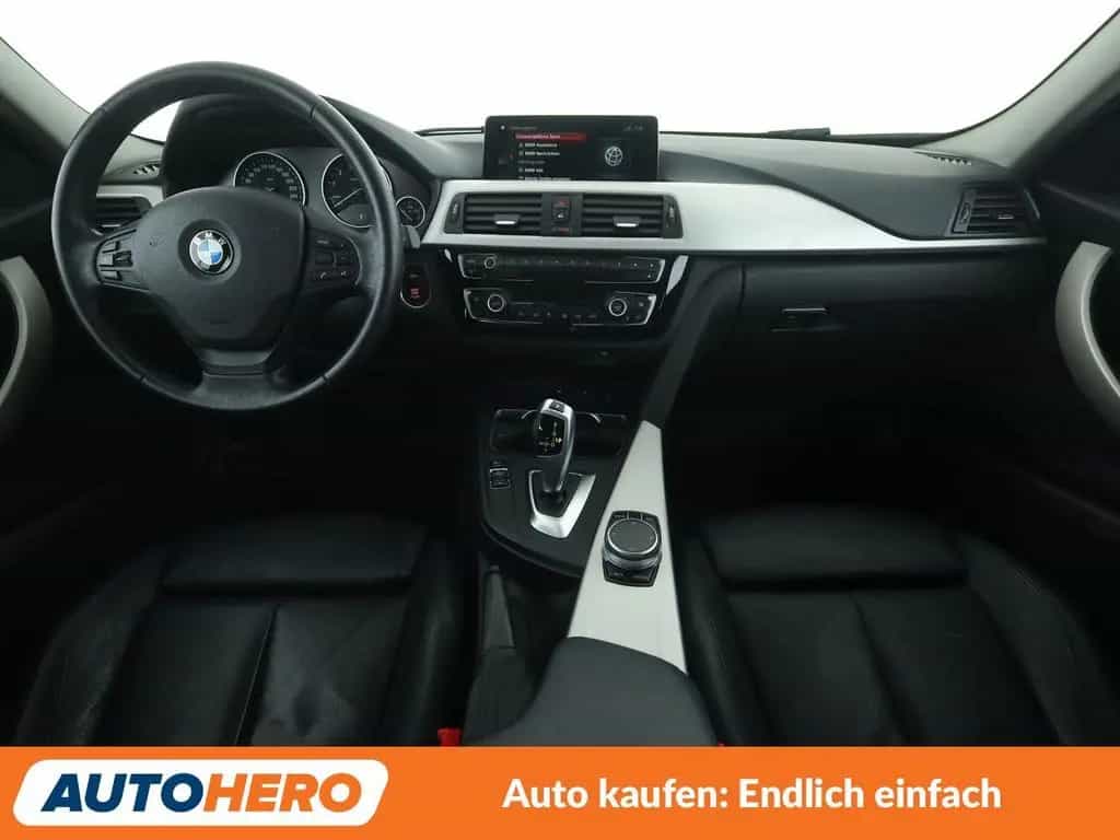 BMW 330 i Advantage Aut.*NAVI*CAM*SHZ*TEMPO* 02/2018-photo-11