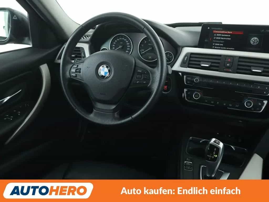 BMW 330 i Advantage Aut.*NAVI*CAM*SHZ*TEMPO* 02/2018-photo-12