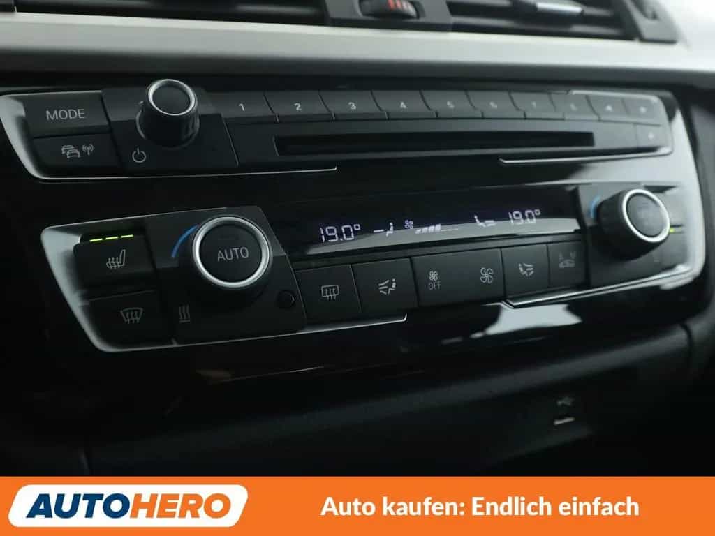BMW 330 i Advantage Aut.*NAVI*CAM*SHZ*TEMPO* 02/2018-photo-24