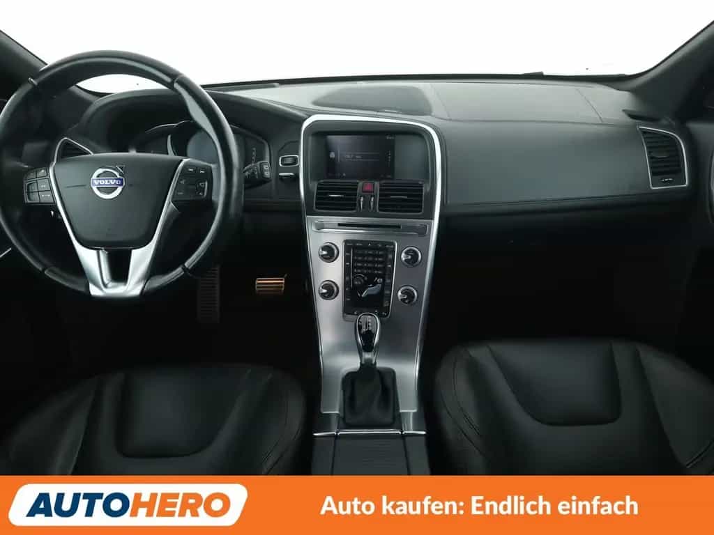 Volvo XC60 2.0 T5 Summum AWD Aut.*NAVI*BI-XENON*ACC* 02/2017-photo-11
