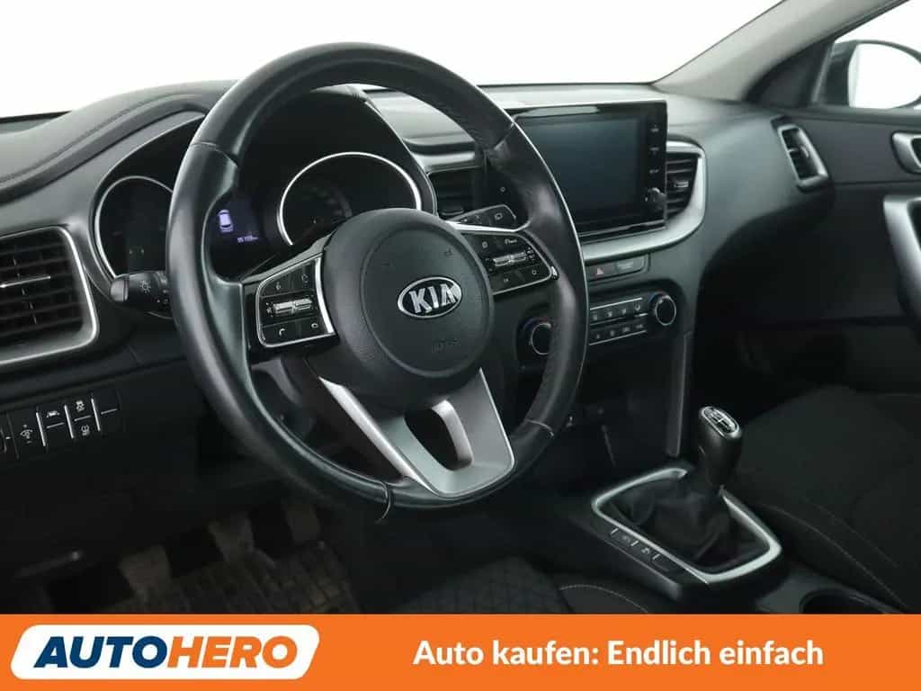 Kia cee'd / Ceed cee'd 1.5 TGDI Vision*TEMPO*CAM*KLIMA*GARANTIE* 04/2021-photo-10