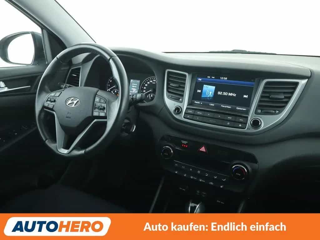 Hyundai TUCSON 1.6 TGDI Trend 4WD*NAVI*CAM*PDC*SHZ*KLIMA 08/2017-photo-12