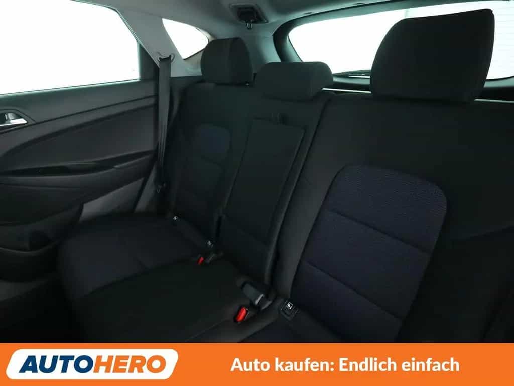 Hyundai TUCSON 1.6 TGDI Trend 4WD*NAVI*CAM*PDC*SHZ*KLIMA 08/2017-photo-13