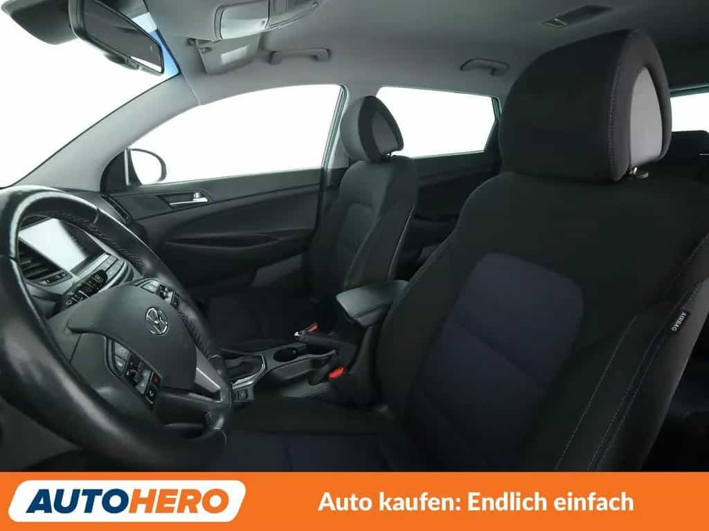 Hyundai TUCSON 1.6 TGDI Trend 4WD*NAVI*CAM*PDC*SHZ*KLIMA 08/2017-photo-9