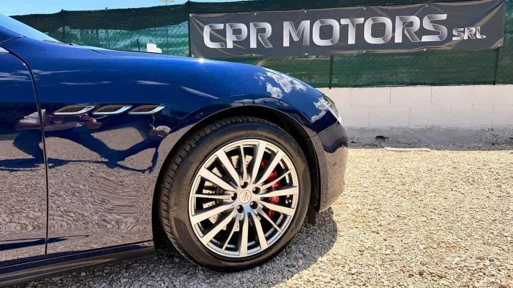 Maserati Ghibli V6 S Q4 11/2015-photo-11