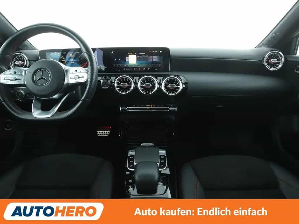 Mercedes-Benz A 35 AMG 4Matic Aut.*NAV*LED*TEMP*CAM*PDC*SHZ* 07/2020-photo-11