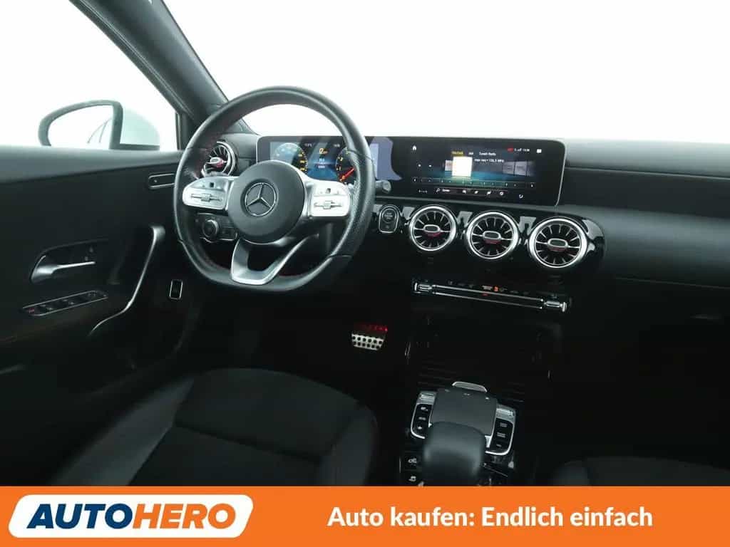 Mercedes-Benz A 35 AMG 4Matic Aut.*NAV*LED*TEMP*CAM*PDC*SHZ* 07/2020-photo-12