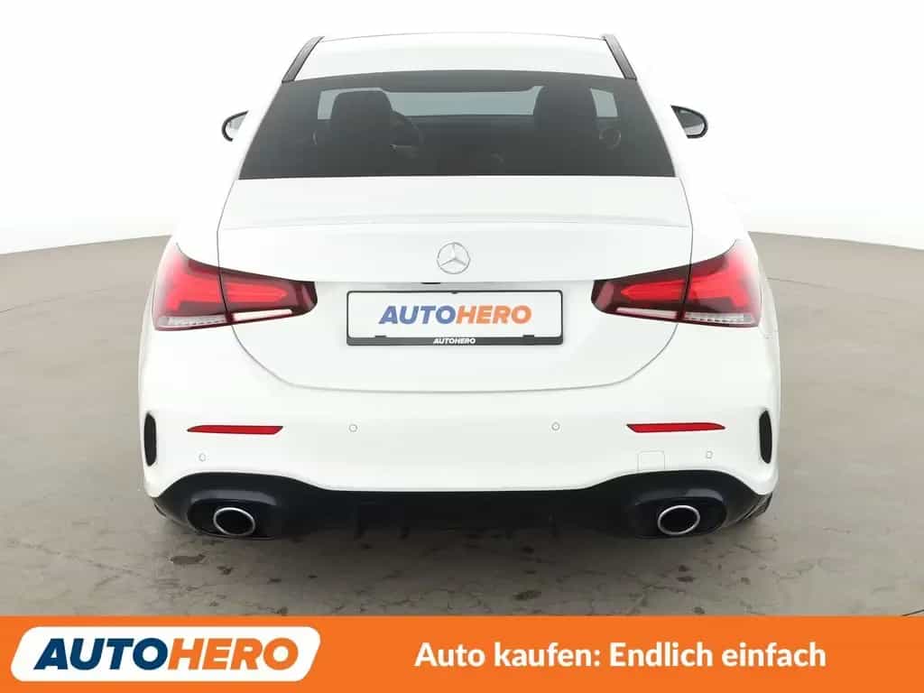 Mercedes-Benz A 35 AMG 4Matic Aut.*NAV*LED*TEMP*CAM*PDC*SHZ* 07/2020-photo-4