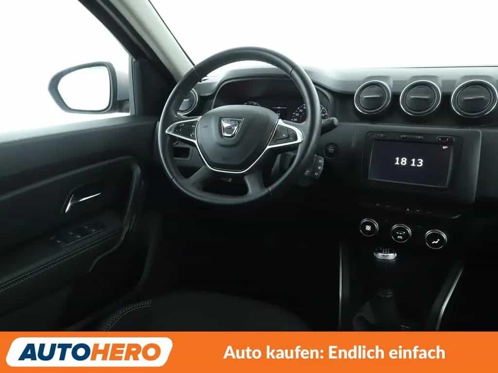 Dacia Duster 1.3 TCe Prestige *NAVI*TEMPO*CAM*PDC*SHZ* 08/2019-photo-12