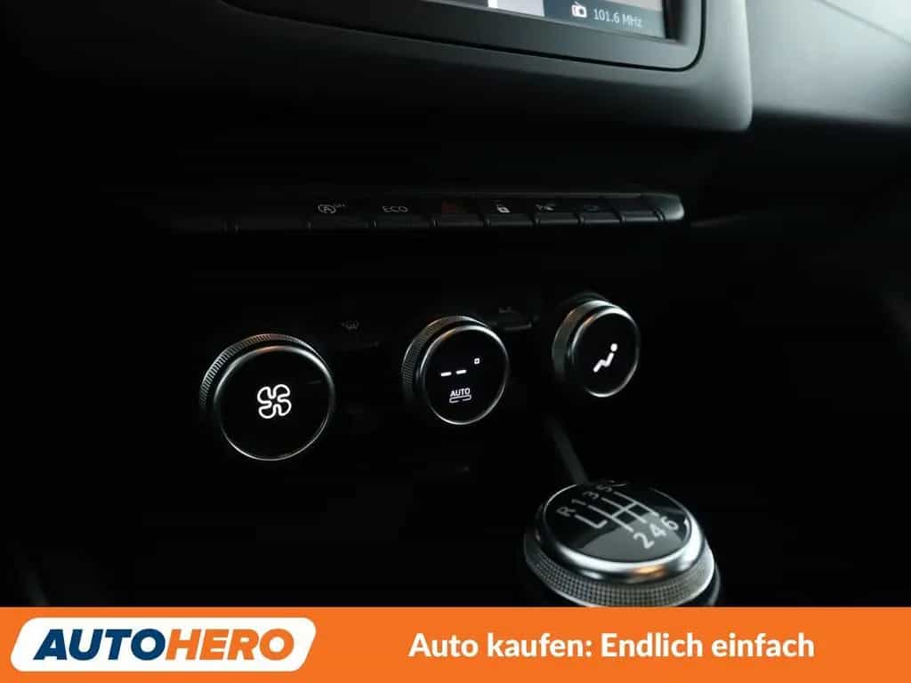 Dacia Duster 1.3 TCe Prestige *NAVI*TEMPO*CAM*PDC*SHZ* 08/2019-photo-22