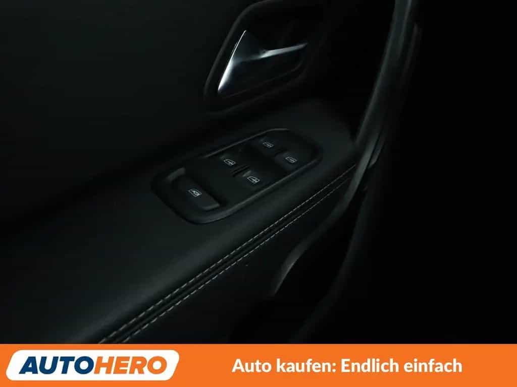 Dacia Duster 1.3 TCe Prestige *NAVI*TEMPO*CAM*PDC*SHZ* 08/2019-photo-24