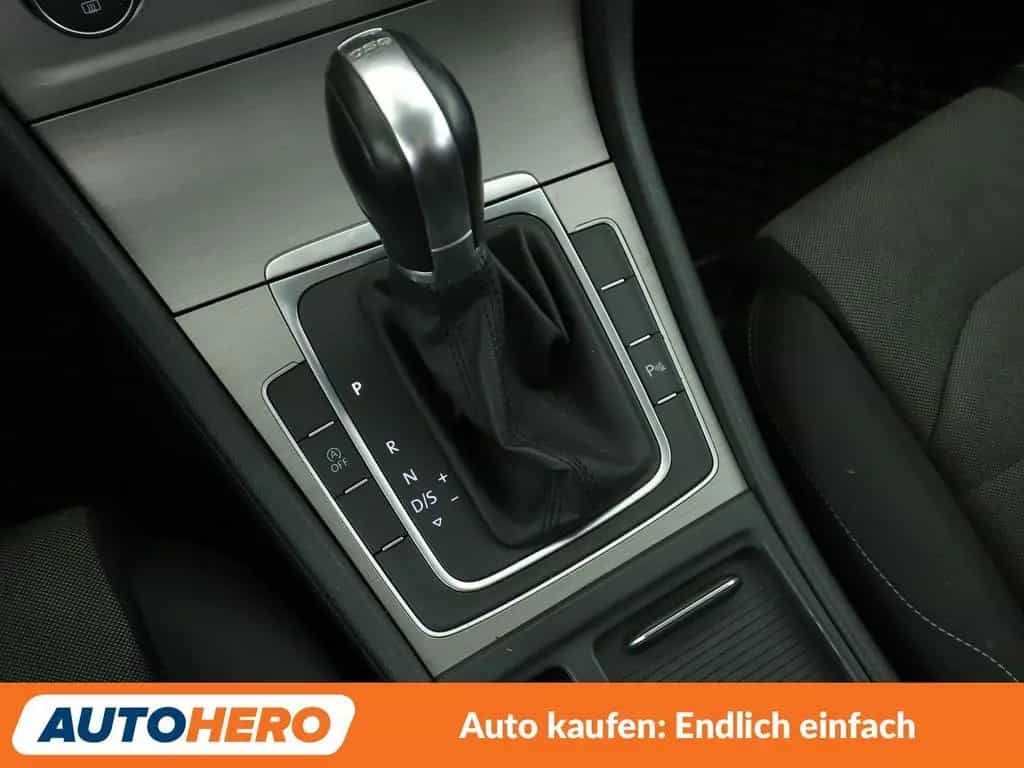 Volkswagen Golf VII 1.4 TSI Comfortline BMT*XENON*PDC*SHZ* 04/2016-photo-22