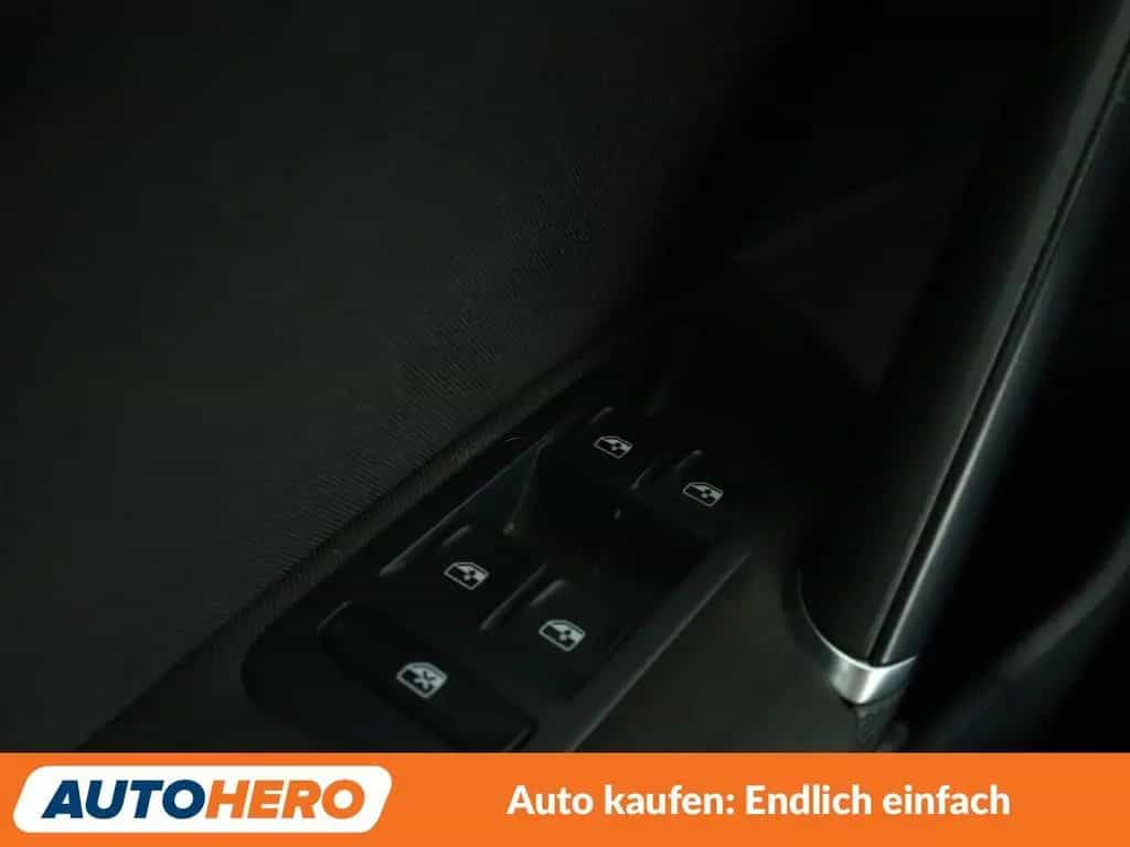 Volkswagen Golf VII 1.4 TSI Comfortline BMT*XENON*PDC*SHZ* 04/2016-photo-23