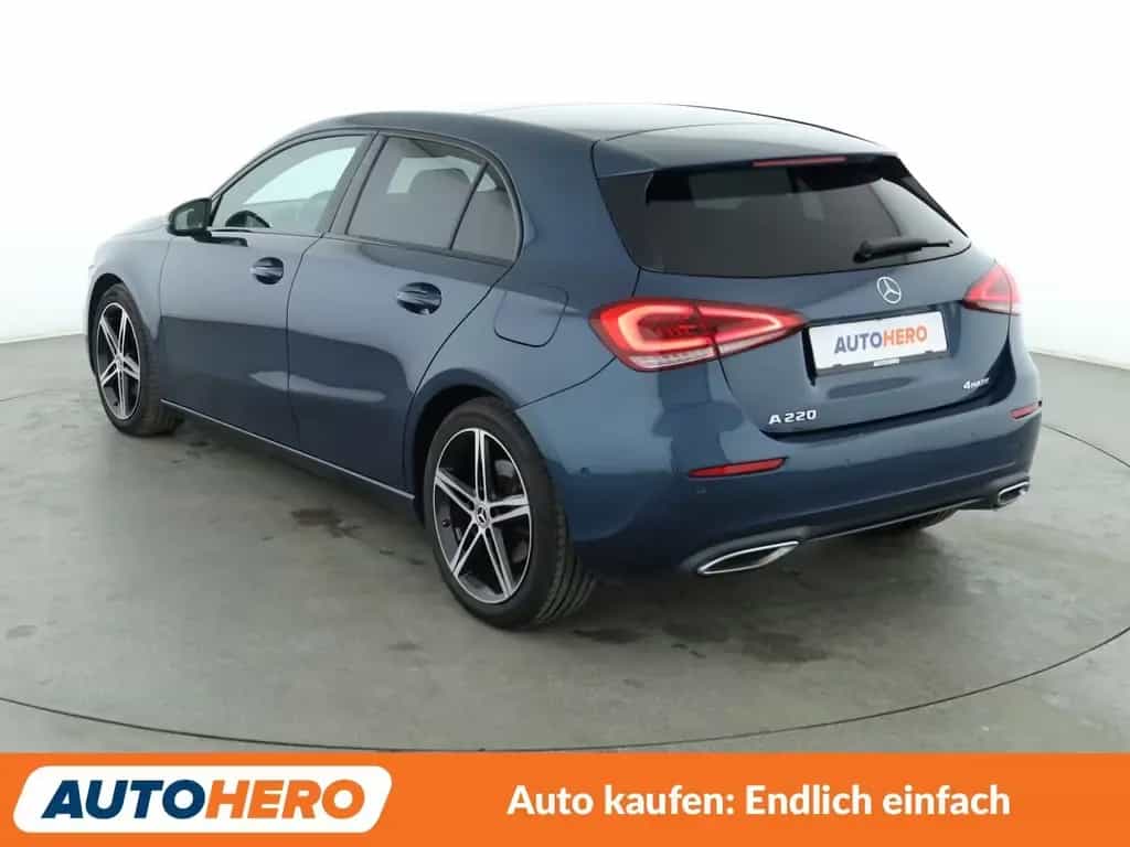 Mercedes-Benz A 220 4M Progressive Aut*NAVI*TEMPO*PANO*SHZ*PDC 04/2019-photo-3