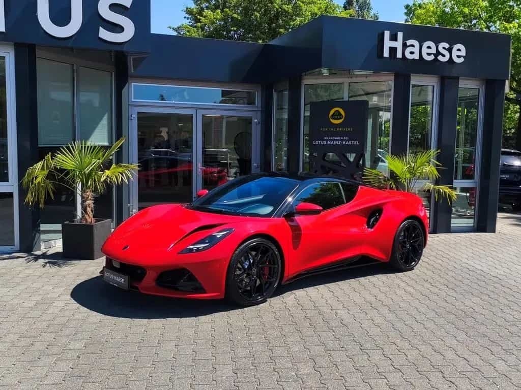 Lotus Emira V6 SE Racing Line - Vivid Red null-photo-0