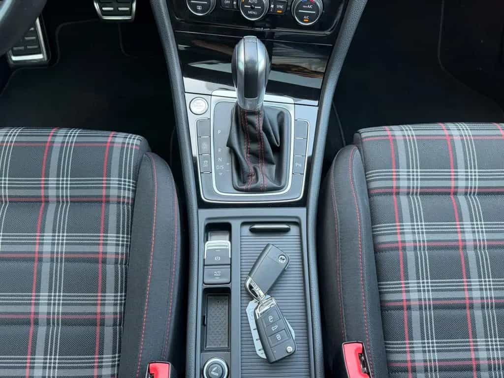 Volkswagen Golf VII Lim. GTI Pano/Dynaudio/Active/Kamera 06/2018-photo-11