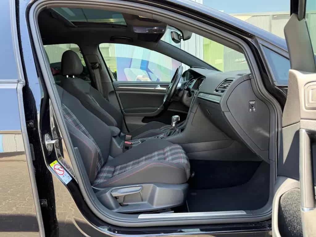 Volkswagen Golf VII Lim. GTI Pano/Dynaudio/Active/Kamera 06/2018-photo-13
