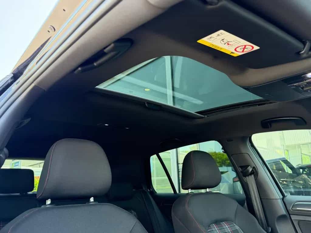 Volkswagen Golf VII Lim. GTI Pano/Dynaudio/Active/Kamera 06/2018-photo-16
